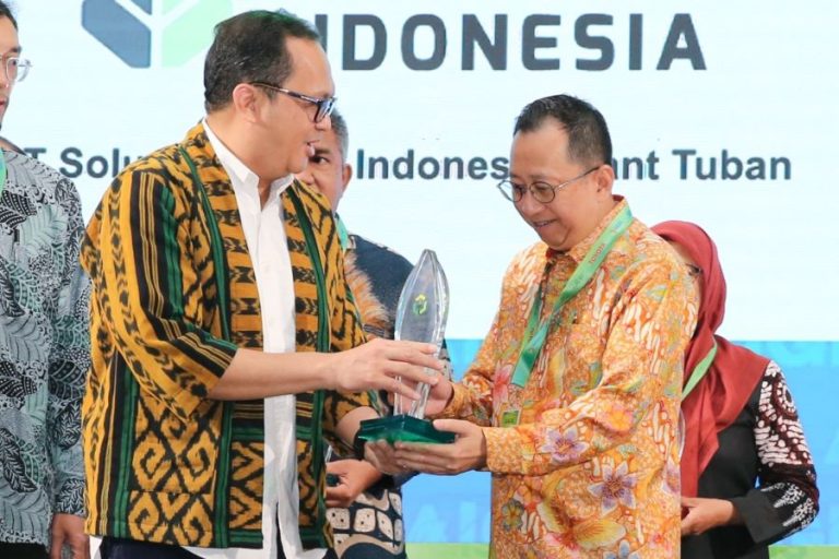 Implementasikan Komitmen Keberlanjutan, APP Group Raih Penghargaan Industri Hijau di AIGIS 2024