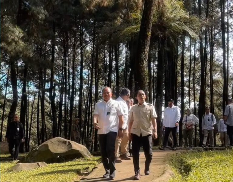 Tinjau Lokasi Perhutanan Sosial dan Bahas Sinkronisasi Program, Menhut dan Wamenhut Pimpin Rapat Eselon I di Gunung Pancar