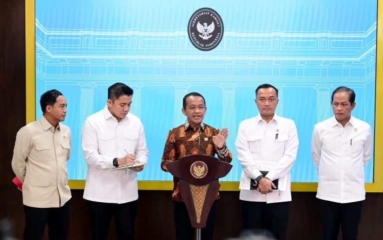 Pemerintah Cabut Empat Izin Perusahaan Tambang di Raja Ampat