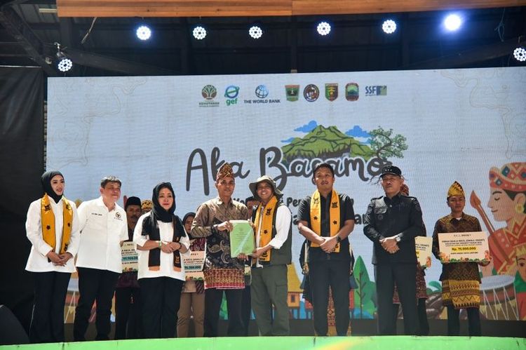 Perhutanan Sosial Diperkuat sebagai Proyek Strategis Nasional, Menteri Kehutanan dan DPR Tekankan Peran Ekonomi Rakyat