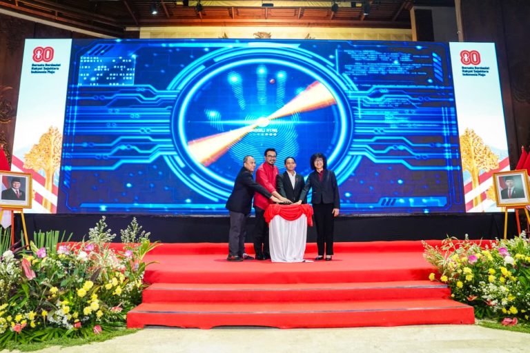 Kementerian Kehutanan Anugerahkan Wana Lestari 2025 dan Luncurkan ASN Corporate University