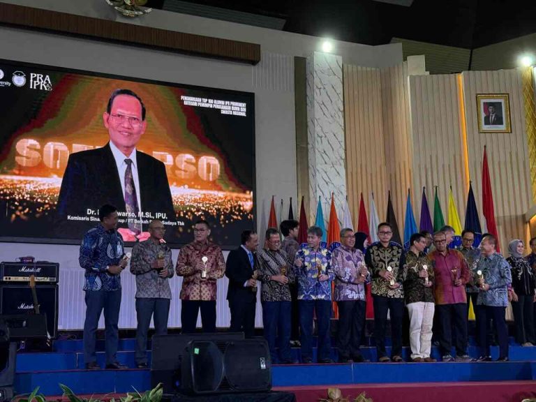 Ketua Umum APHI Raih Penghargaan Top 100 Alumni IPB Prominent 2025