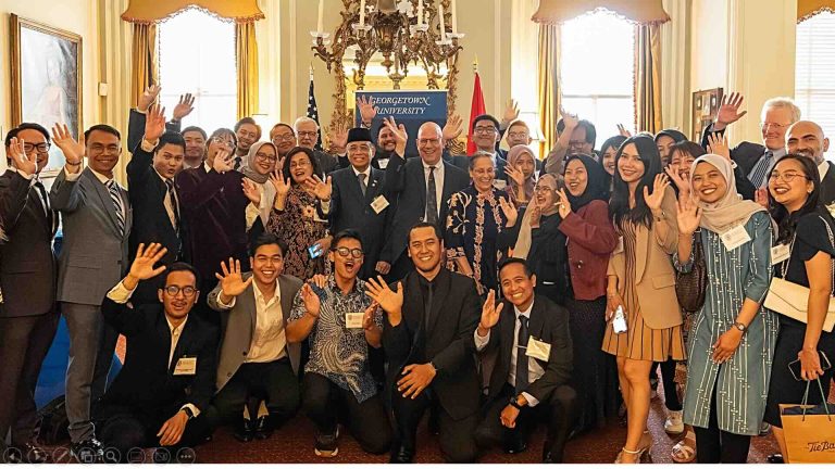 29 Diplomat dan Profesional Muda Indonesia Lulus Dari Sekolah Diplomasi Terbaik Dunia, Di Georgetown University