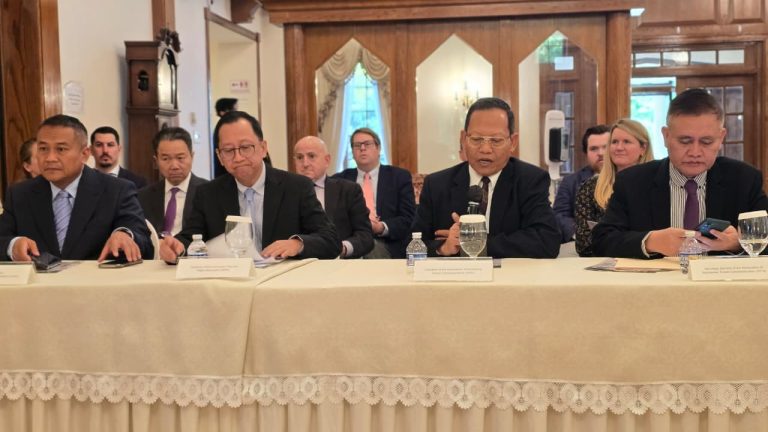 Menteri Kehutanan Dorong Produk Kehutanan Berkelanjutan Berkembang Pesat di Pasar Amerika Serikat