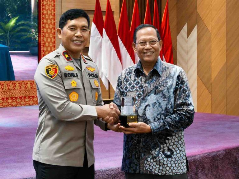 Perkuat Pencegahan Karhutla, Tiga Perusahaan Mitra APP Group Raih Penghargaan Polda Sumsel