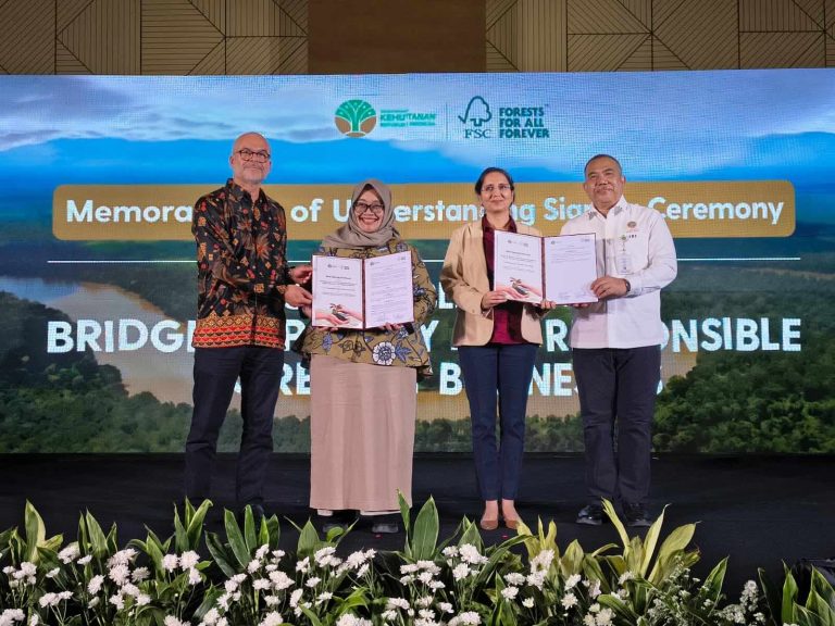 Kemenhut dan FSC Perkuat Sinergi, Audit Gabungan SVLK-FSC Siap Tingkatkan Daya Saing Produk Hutan