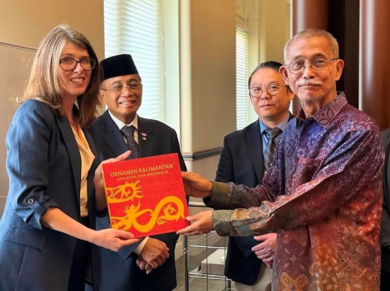 Alumni ITB Menambah Koleksi Buku-Buku Indonesia di US Library of Congress, Amerika Serikat