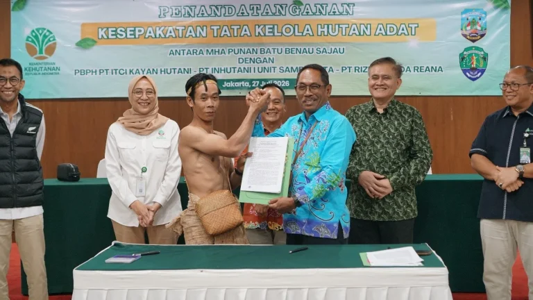 Tiga Perusahaan Lepaskan Sebagian Area Konsesi untuk Dukung Penetapan Hutan Adat Punan Batu
