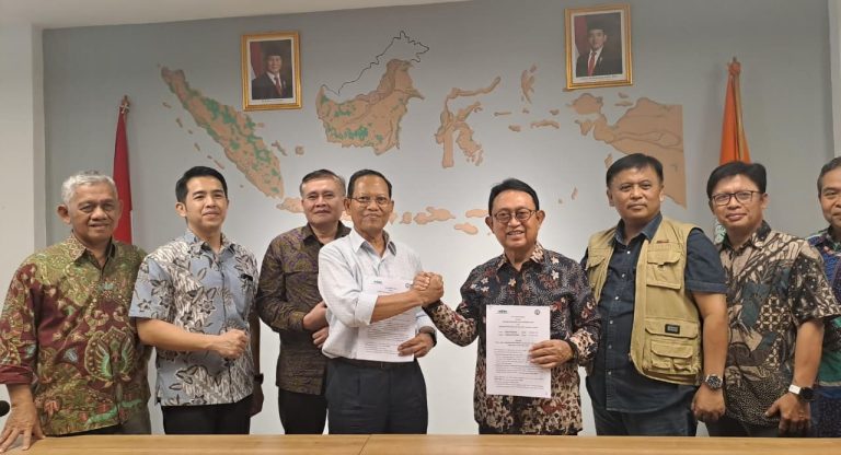 APHI dan GAPKI Imbau Anggota Perkuat Pencegahan Karhutla