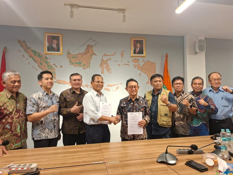 APHI dan GAPKI Imbau Anggota Perkuat Pencegahan Karhutla